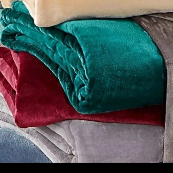 Berkshire Bedding Berkshire Luxury King Plush Velvetloft Bed